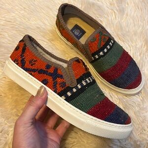 Res Ipsa Multicolor Slip-On Sneaker, Women size 7